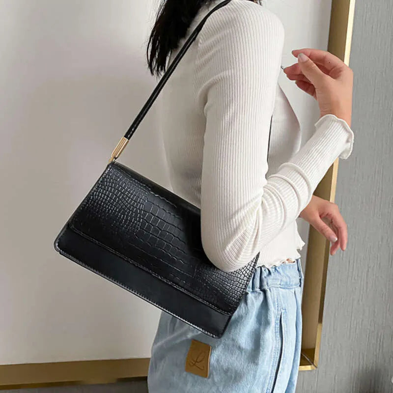 KOREAN RETRO SHOULDER BAG